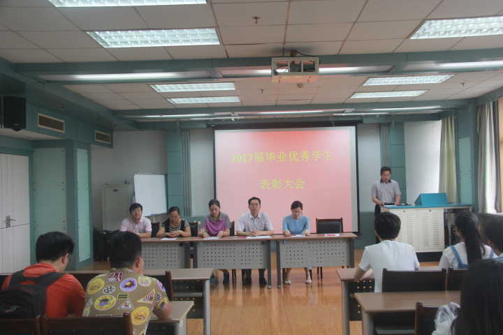 Cache_585538c1f021b46f..jpg Cache_585538c1f021b46f..jpg